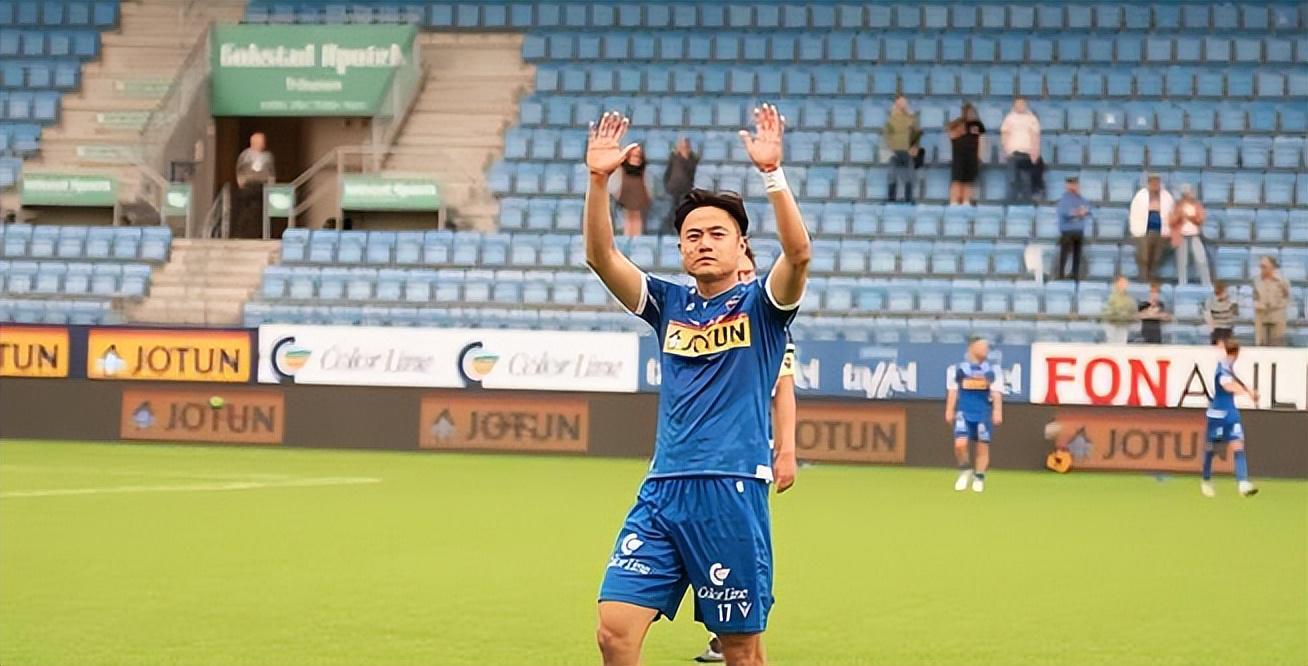 喜讯！国足新归化热门人选迎来加盟波兰联赛首秀，已直接坐稳主力